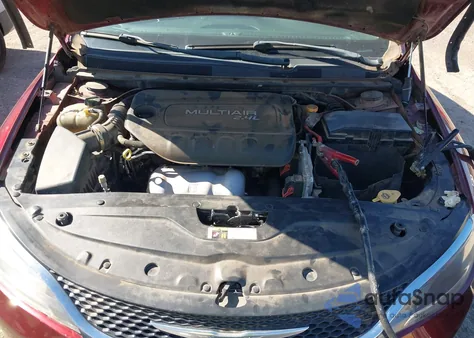 2015 Chrysler 200 Limited из США, поврежденный, VIN 1C3CCCAB1FN699323